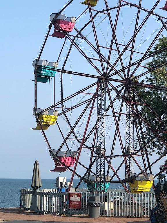 Cottage for 4 people, with yard and terrace in Geneva-on-the-Lake