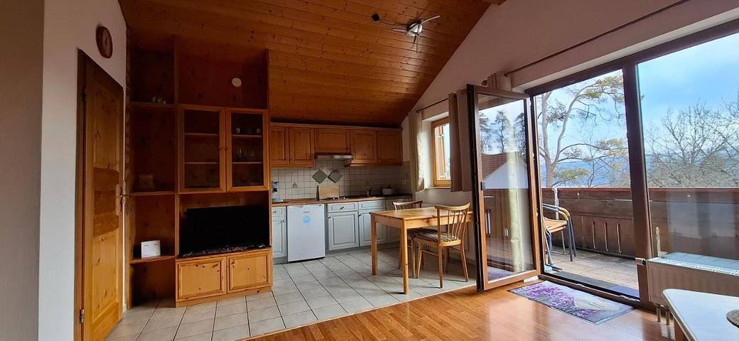 Ferienwohnung für 3 Personen, mit Balkon und Terrasse sowie Ausblick in Tuttlingen