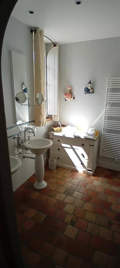 Chambre d’hôte pour 2 personnes, avec jacuzzi et sauna ainsi que piscine et terrasse dans le Gers - 3