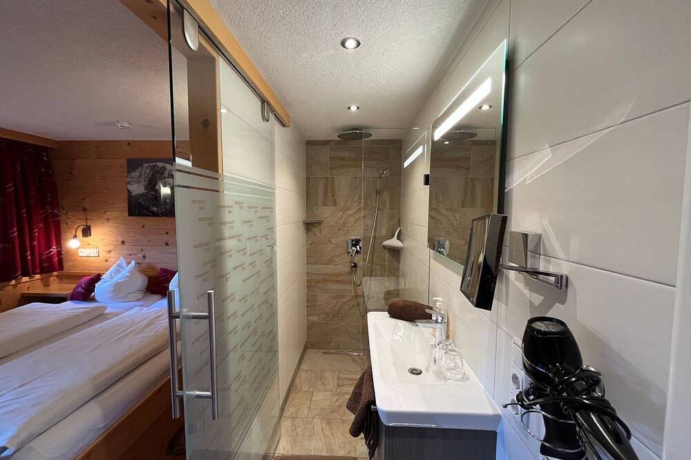 Ferienwohnung Großvenediger - Innerkratzerhof**** 4 Appartements in Prägraten am Großvenediger, Bezirk Lienz