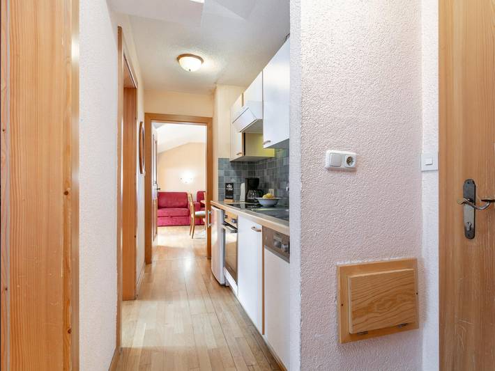 Ganze Wohnung, Gemütliche Ferienwohnung nahe Skibus nach Sölden in Huben, Längenfeld