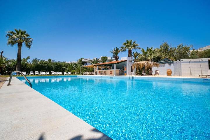Hôtel pour 2 personnes, avec Balcon et Terrasse ainsi que Jardin et Piscine