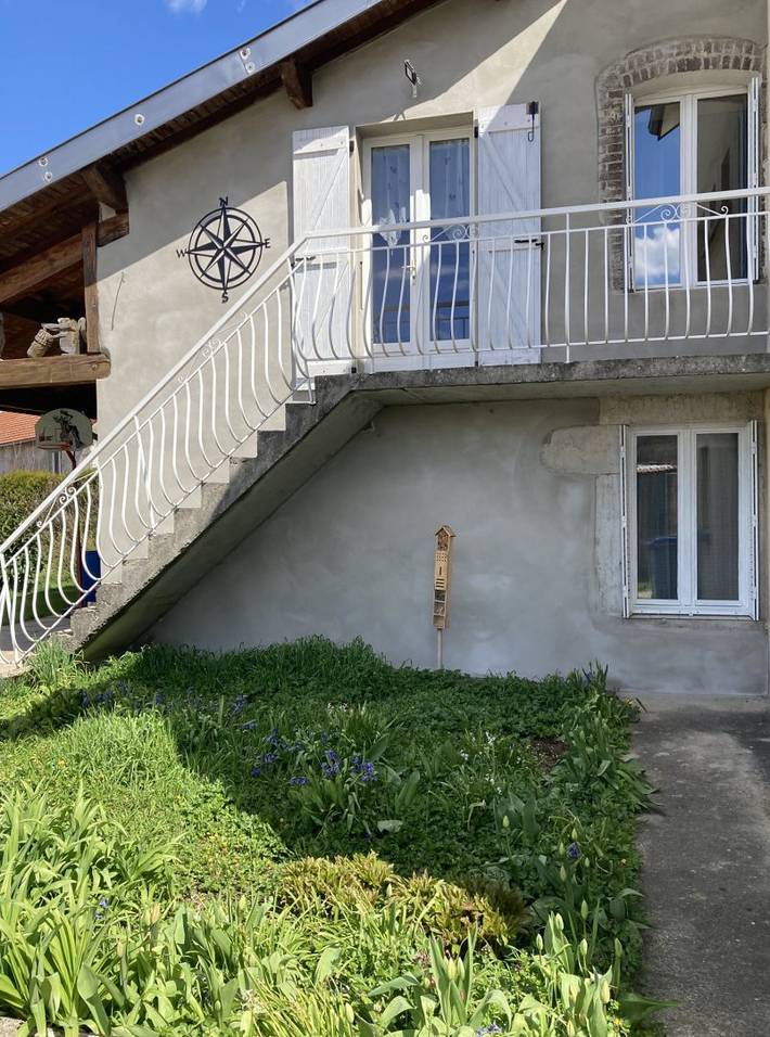 Gîte pour 5 personnes, avec jardin et terrasse, animaux acceptés à Vertamboz