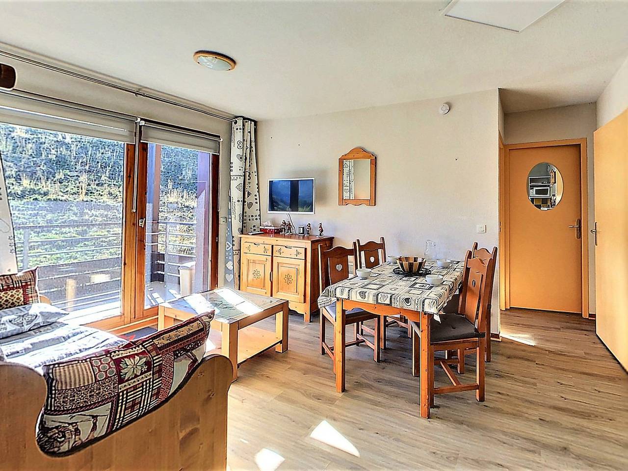 Appartement entier, Appartement T3 tout confort pour 6 pers, accès piscine in Le Corbier, Villarembert