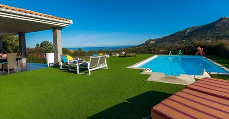 Cottage pour 2 personnes, avec jardin et piscine à Lumio