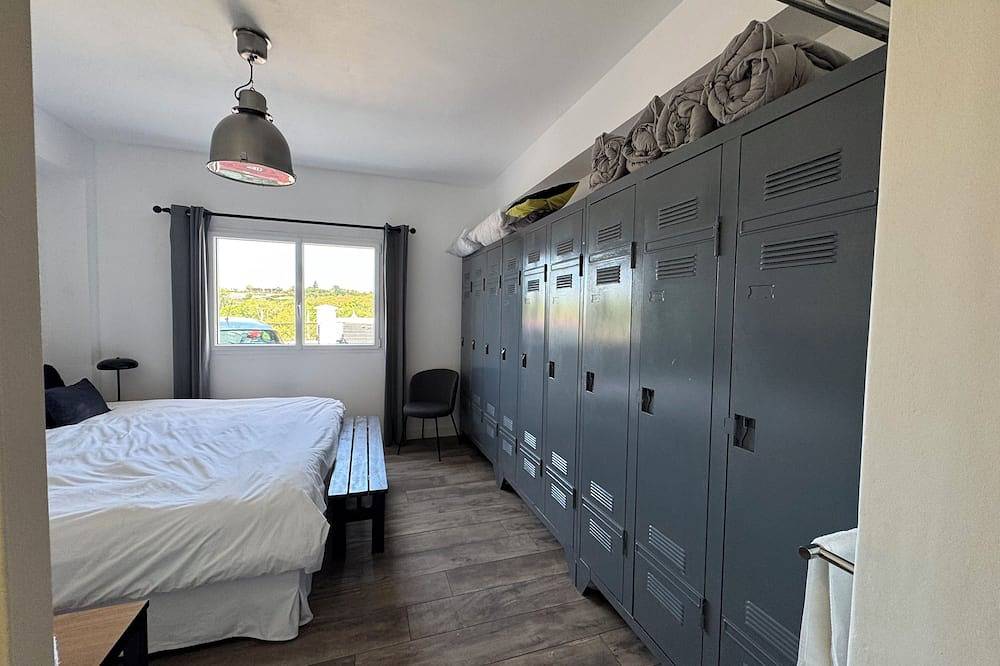 Entire apartment, High-end vacations in the Basque Country, Argi aide ( Côté lumière) in Arcangues, Bayonne region