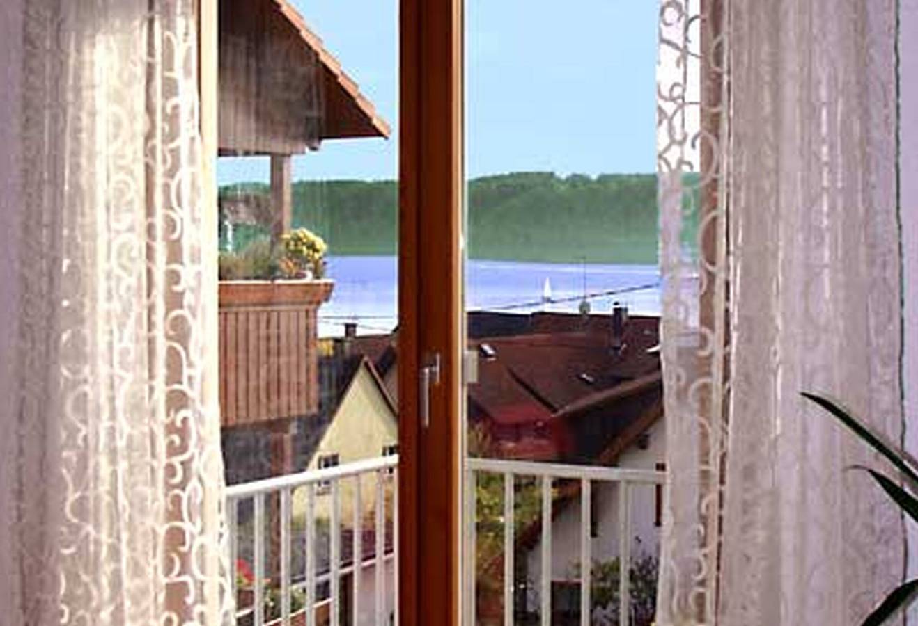 Ganze Wohnung, Ferienwohnung 'Widenhorn' mit Seeblick, Gemeinschaftsgarten und Wi-Fi in Sipplingen, Region Bodensee-Oberschwaben