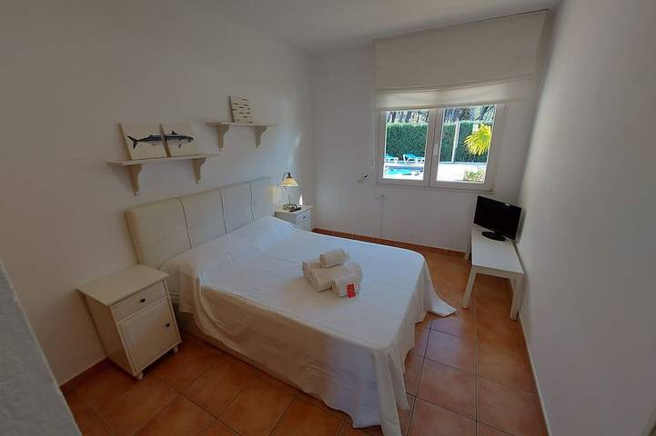 Geräumige Villa mit privatem Pool, nur einen Steinwurf  den Stränden  San Marti in l'Escala, Oberampurien
