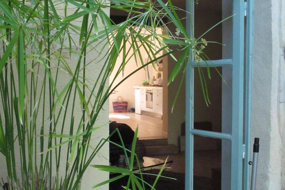 Appartement entier, Exceptional apartment with large terrace in sought-after conservation area in Uzès, Région de Nîmes