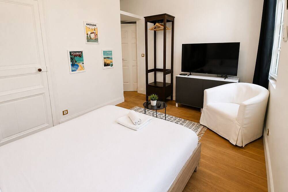 Ganze Wohnung, Apartment-Apartment-Ensuite mit Dusche in Angoulême, Charente