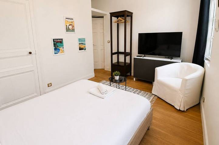 Ganze Wohnung, Apartment-Apartment-Ensuite mit Dusche in Angoulême, Charente