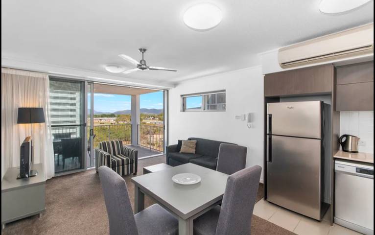 Holiday rental for 2 people, with balcony in Townsville
