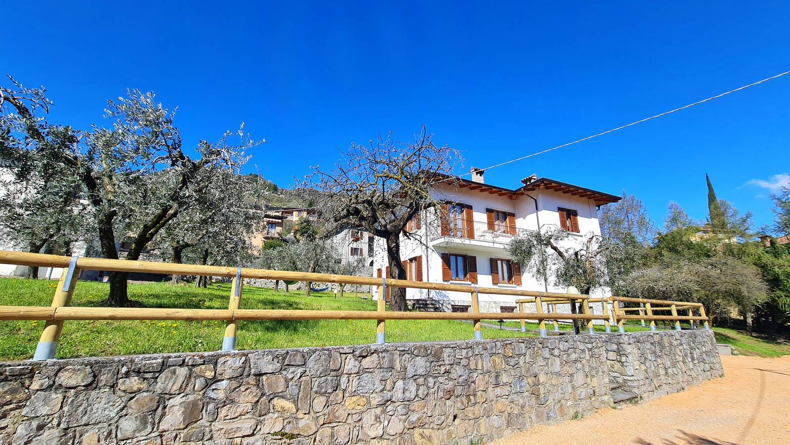 Ganze Wohnung, Villa La Pief - Gardasee Berg in Pieve, Tremosine