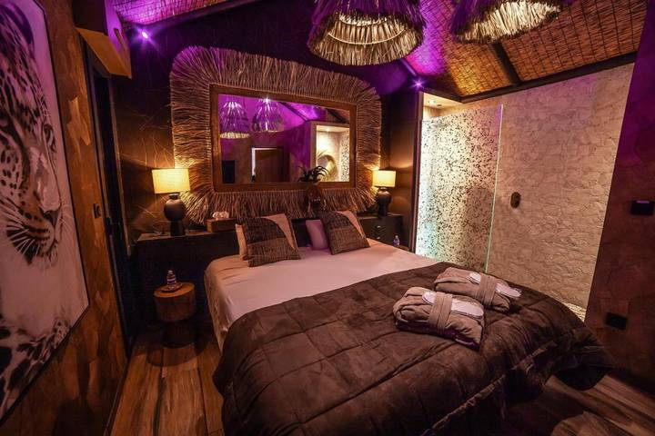 Maison de vacances pour 2 personnes, avec Jacuzzi et Terrasse ainsi que Jardin et Sauna à Arques
