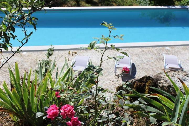 Casa de férias para 7 pessoas, com piscina e terraço em Tondela