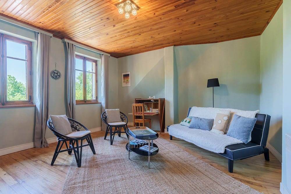 Two-room house - Le Boichot in Dole, Jura