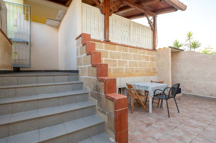 Geheel appartement, Huisdiervriendelijk Appartement Acquadolce met Zeezicht & Terras in Maruggio, Golf van Tarente