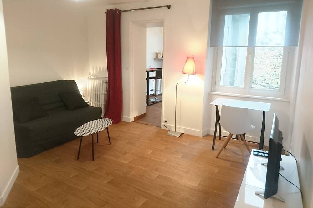 Ganze Wohnung, Angenehmes, komfortables Studio mit privatem Innenhof in Lorient, Côte des Mégalithes