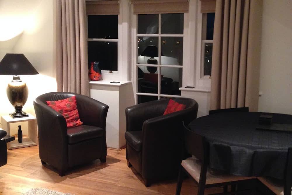 Apartamento entero, Stunning sea view apartment with parking. Couples, families & beach 2-Min. walk. in Swanage, Dorset