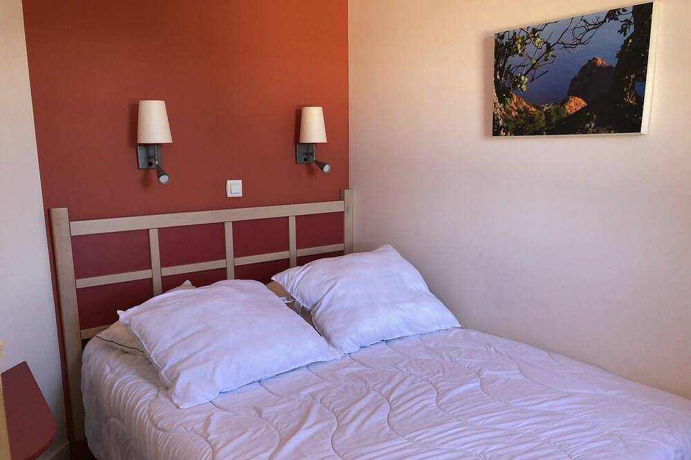 Cap Esterel Agay - large garden - exceptional sea and pool views in Cap Esterel, Saint-Raphaël