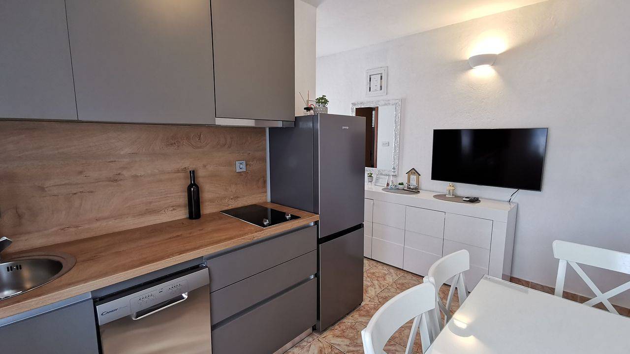 Ganze Ferienwohnung, Ferienwohnung für 4 Personen (36 m²) in Sevid in Sevid, Split-Dalmatien