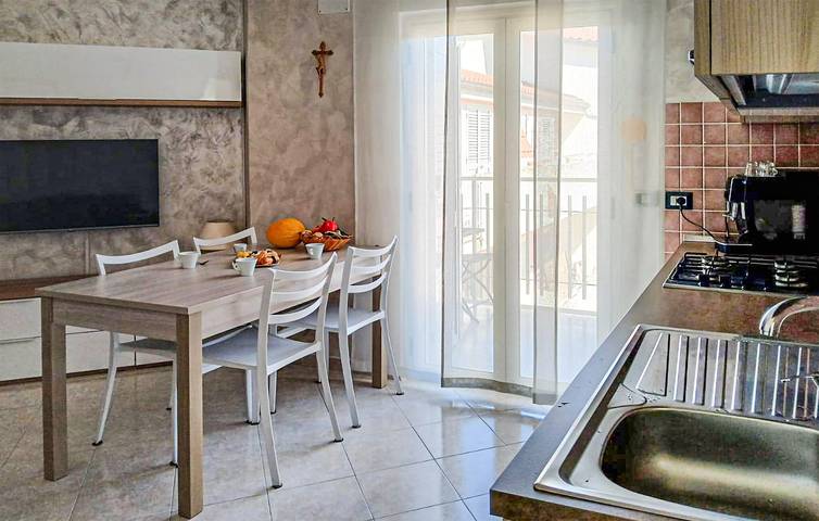 Apartamento vacacional entero, Apartamento con vistas al mar, piscina, aire acondicionado y WiFi | Falerna Marina 1.5km in Nocera Terinese, Provincia de Catanzaro