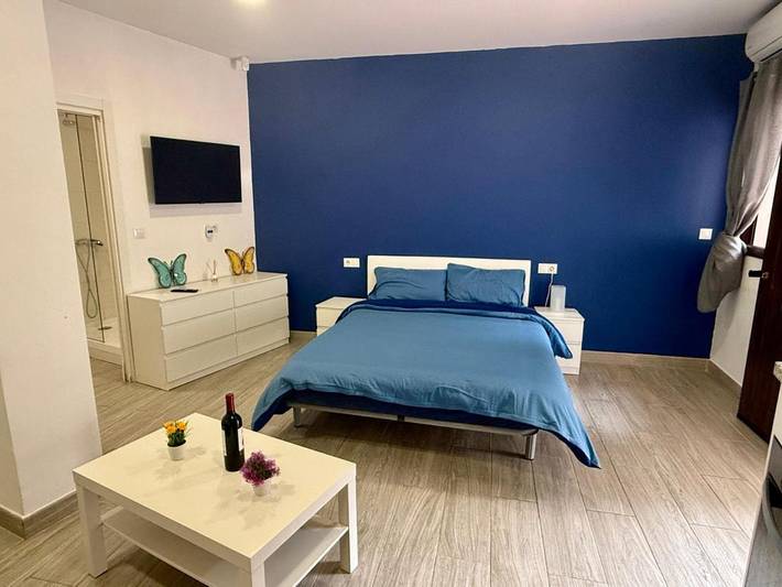 Apartamento para 2 personas, con jardín y vistas en Elviria