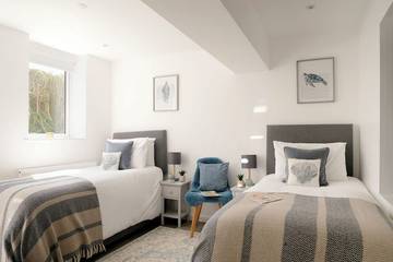 Holiday Rental for 16 People in Nefyn, Llŷn Peninsula, Photo 3