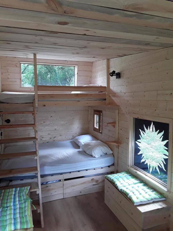 Gîte pour 6 personnes, avec vue et jardin à Marmont-Pachas