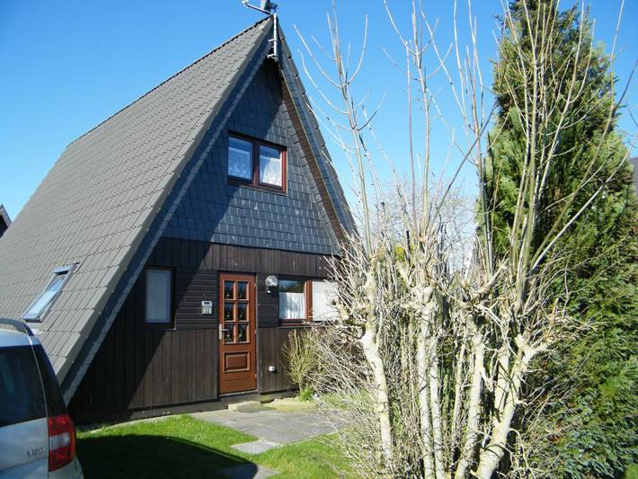 Ferienhaus für 4 Personen, mit Balkon und Terrasse in Butjadingen