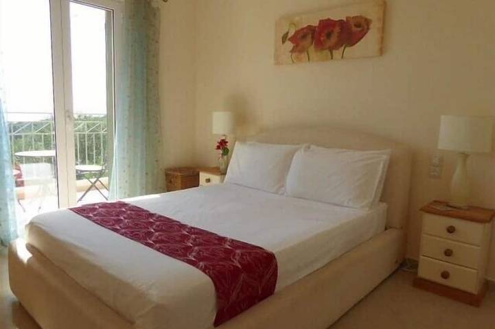 Villa de lujo 4 dormitorios 4 baños para 10 personas, paseo a la playa in Cefalonia