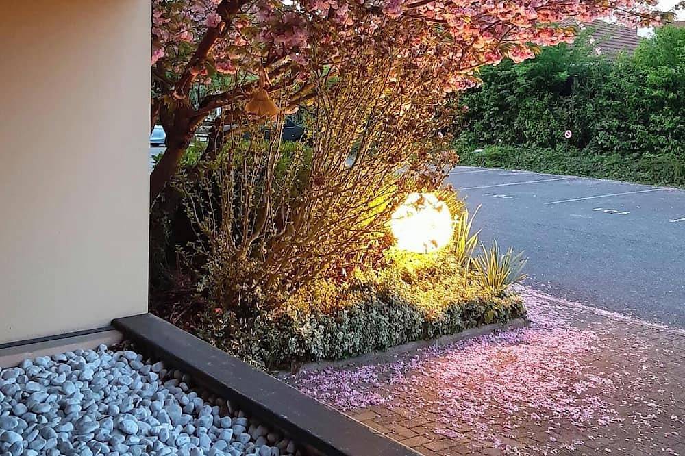 Entire apartment, 2 Soundproof Studios Near Geneva Airport in Ferney-Voltaire, Gex