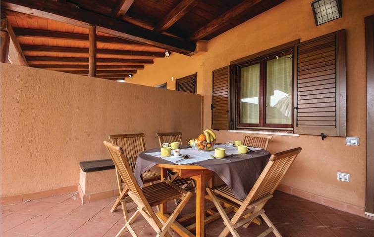 A 200 m dalla spiaggia di Costa Rei: WiFi, Letto matrimoniale, Cucina, Giardino. in Costa Rei, Muravera