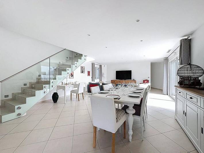 Location de vacances pour 8 personnes, avec piscine ainsi que jacuzzi et jardin à Teyran - 3