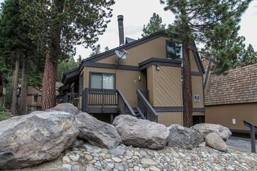 Vacation Apartment for 6 Guests in Mammoth Lakes, Mammoth Mountain, Picture 1