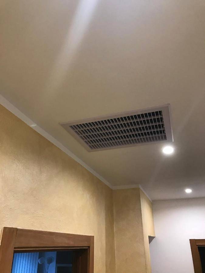 Gîte pour 5 personnes, avec vue sur le lac ainsi que balcon et vue à San Felice del Benaco - 2