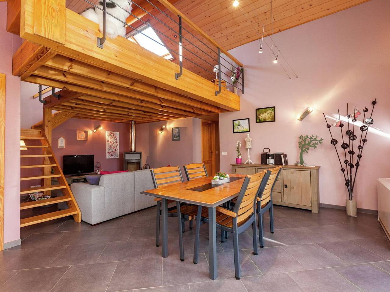 Quaint Holiday Home in La Roche-en-Ardenne with Garden in Marcourt, Rendeux