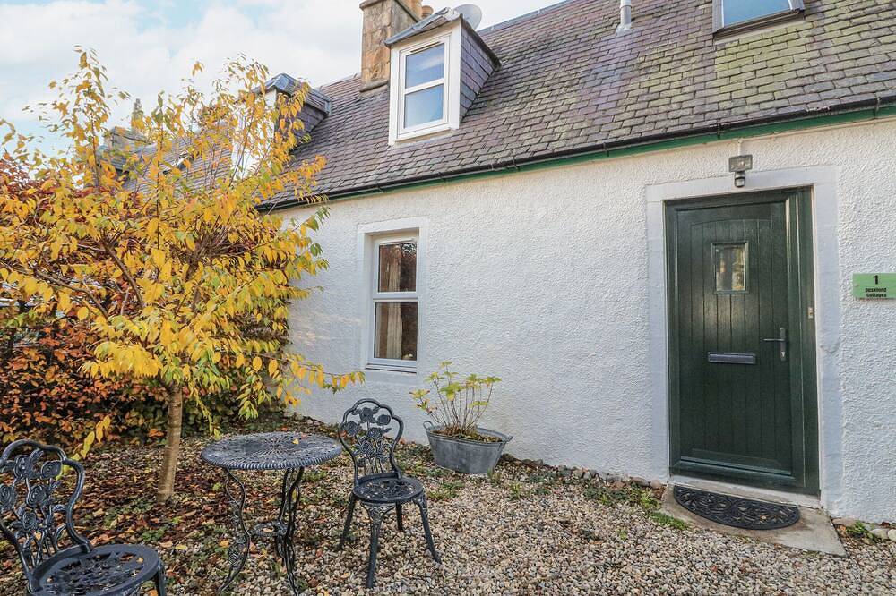 Deskford Cottage, family friendly, country holiday cottage in Nairn in Nairn, Highlands