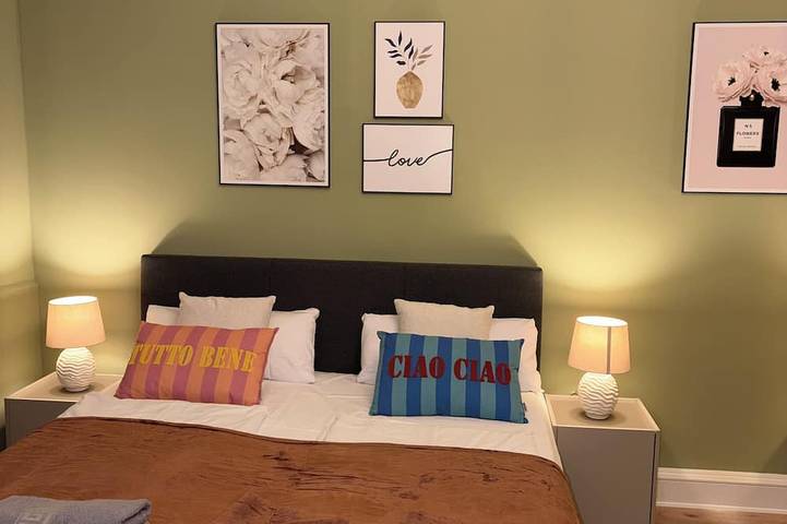 Ferienwohnung für 8 Personen in Charlottenburg Berlin