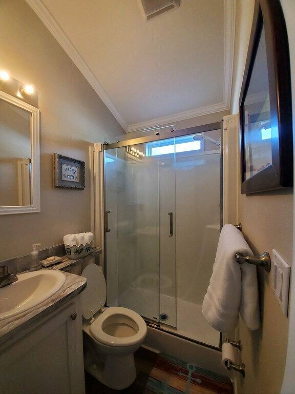 Waterfront 2 bedroom 1 bath with boat slip in Everglades