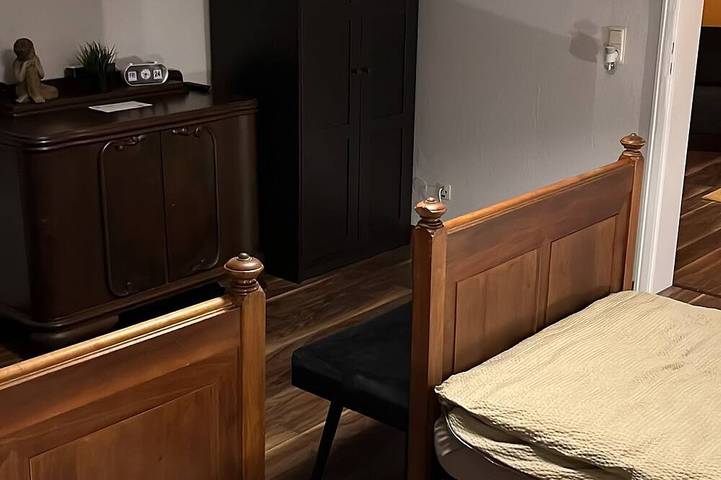 Ganze Wohnung, Ferienwohnung mit Blick auf das Barbyer Schloss, 5 Gehminuten bis zur Elbe in Barby, Elbe-Börde-Heide