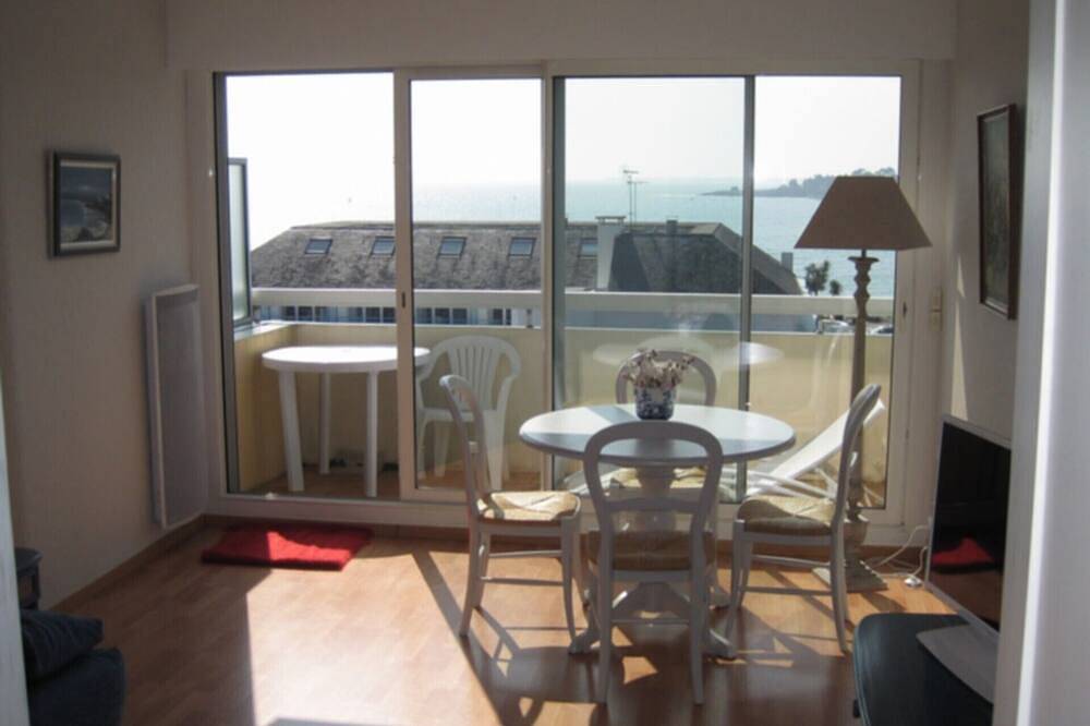 Entire apartment, Studio with beautiful sea view Exceptional 50m From The Beach Without Opposite in Bénodet, Quimper region