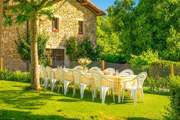 Casa rural para 14 personas, con Balcón además de Terraza y Vistas en Araquil - 2