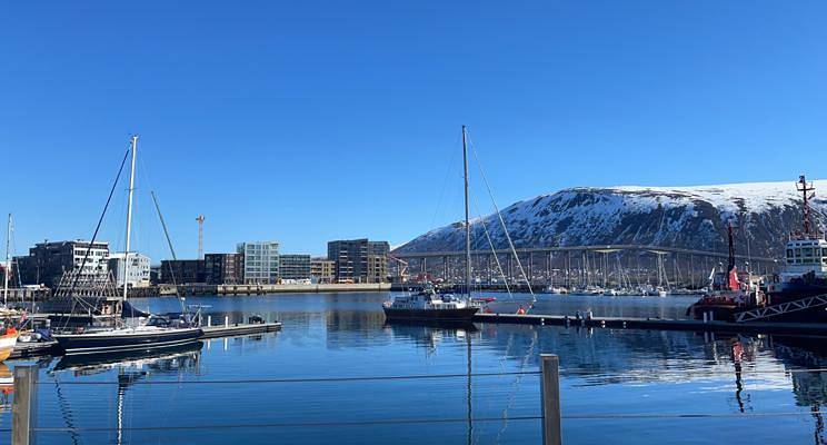 Ferienwohnung für 10 Personen, mit Meerblick und Balkon sowie Terrasse und Garten in Tromsø - 3