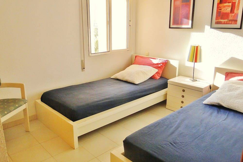 Entire apartment, Apartment with pool on the beachfront. Stunning views, Internet, A/C, in San Juan de los Terreros, Pulpí