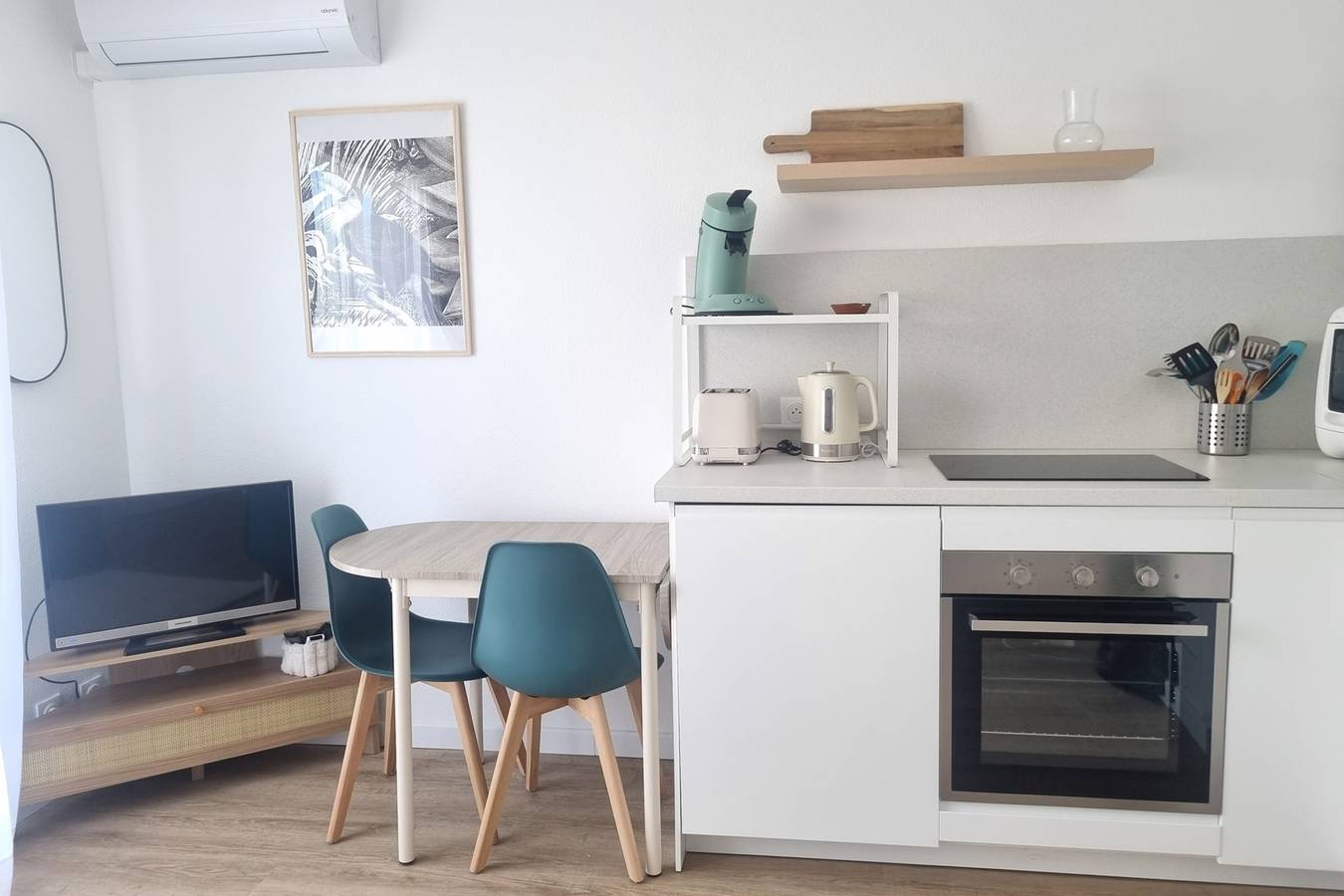 Studio entier, Studio climatisé avec balcon au cœur d'Arcachon in Arcachon, Région d'Arcachon