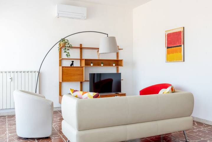Ganze Wohnung, Ferienwohnung für 6 Personen mit Balkon/Terrasse in Pisa, Italienische Riviera