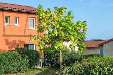 Villa pour 4 personnes, avec sauna ainsi que piscine et terrasse, animaux acceptés en Dordogne