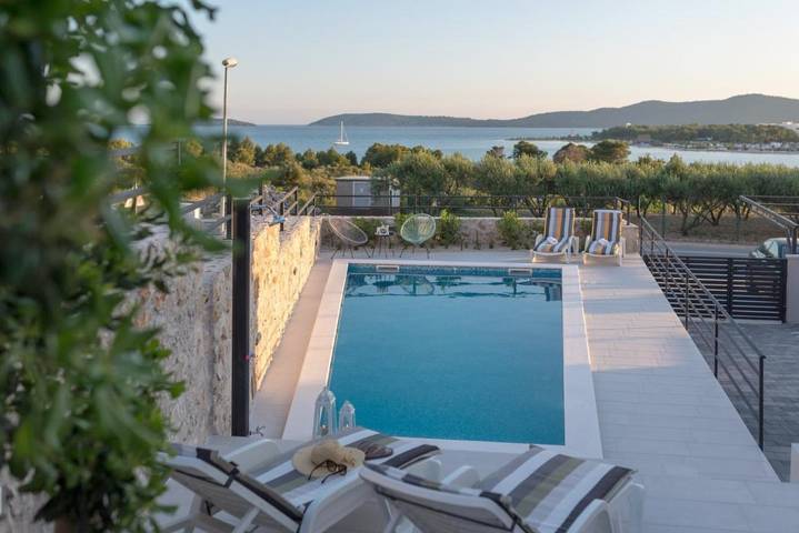 Maison d’hôte pour 3 personnes, avec piscine ainsi que jardin et vue à Šibenik - 3