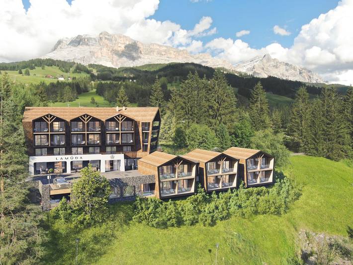 Hotel für 4 Personen, mit Garten und Balkon sowie Whirlpool in Cortina d'Ampezzo